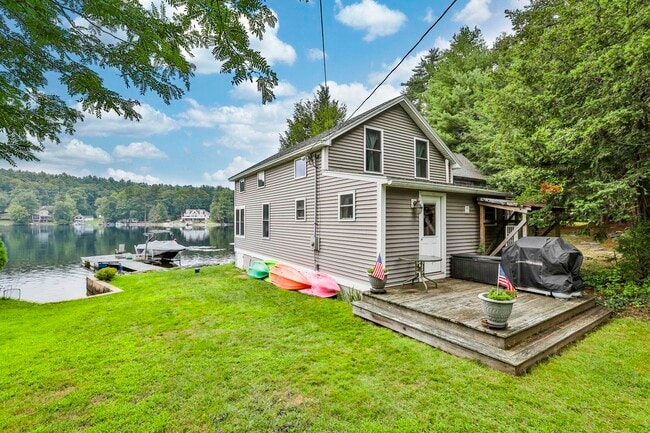 64A Holiday Ln