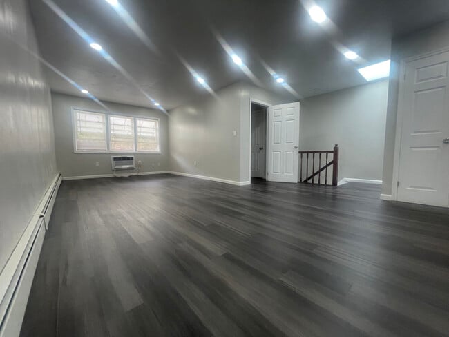 Photo - 825 Ashford St Unit 825 Ashford Street Apt # 2