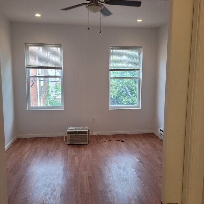 Photo - 1866 N Uber St