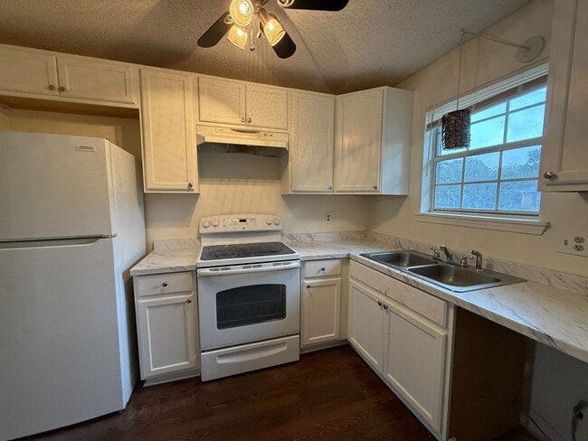 Photo - Prime Athens Location – 2BR Near UGA