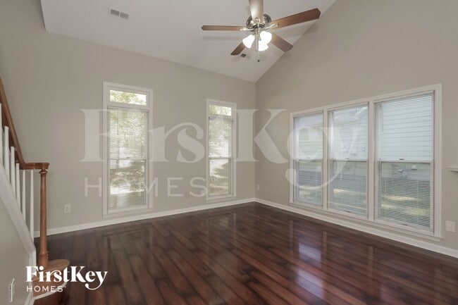Photo - 7906 Trotter Rd