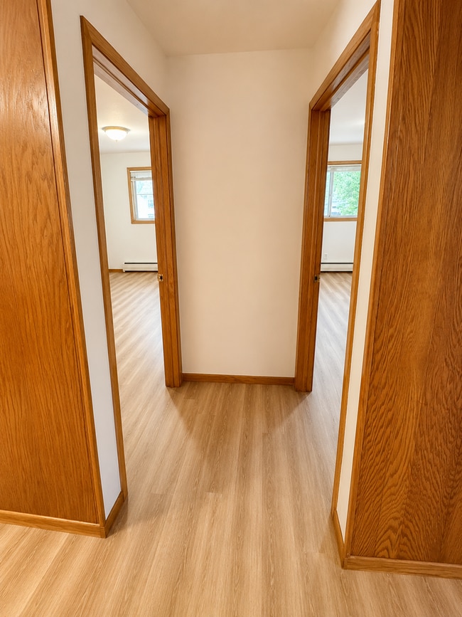 Photo - Lake Point Drive Apartments