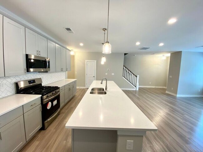 Photo - Gorgeous Like New Townhome in Pineville