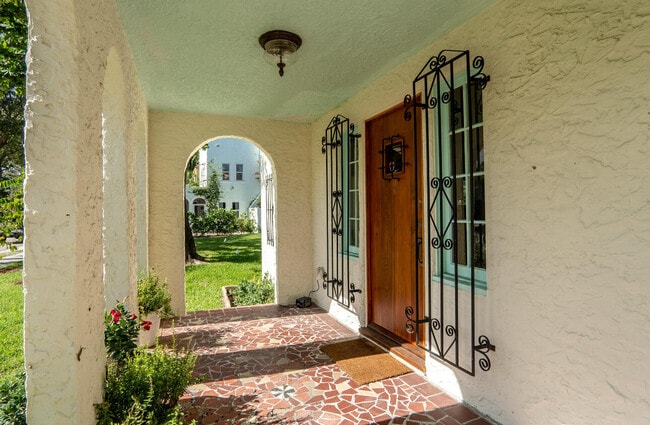 Photo - 302 Fordham Dr