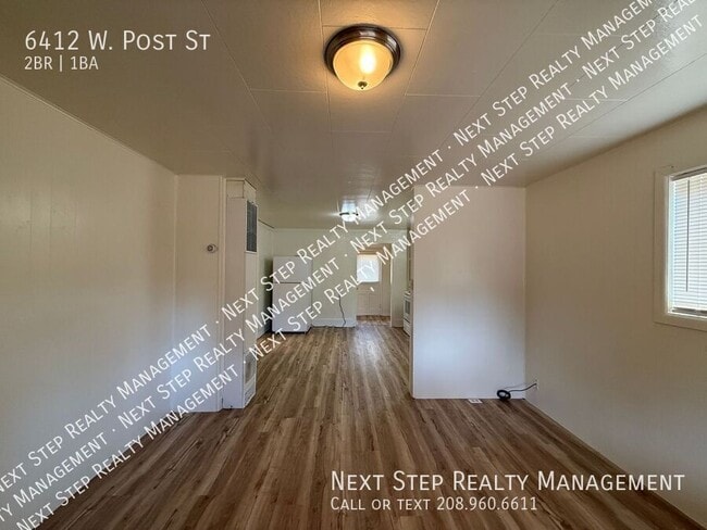 Photo - 6412 Post St