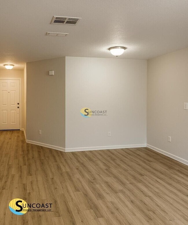 Photo - 7847 Mariner St