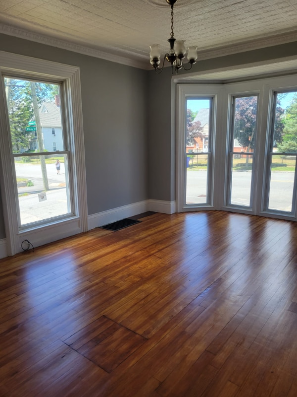 Photo - 427 Hanover St