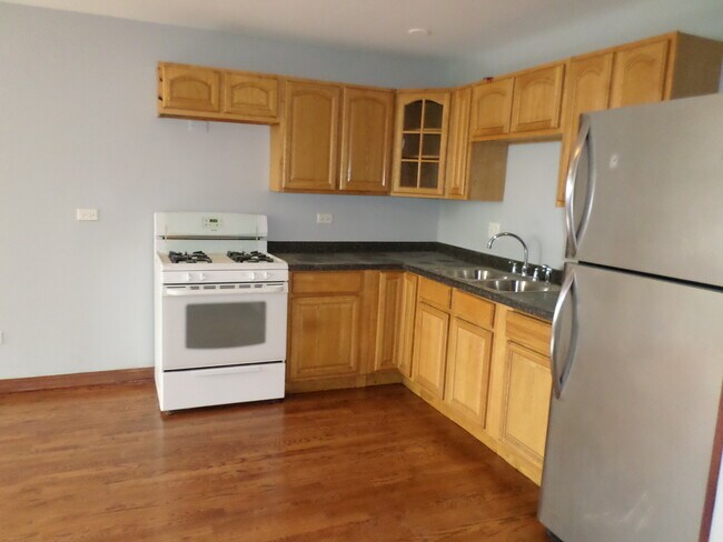 Photo - 4654 N Saint Louis Ave Unit 1554 S Homan