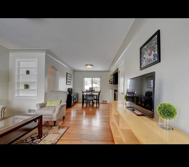 Photo - 4720 Alcott St