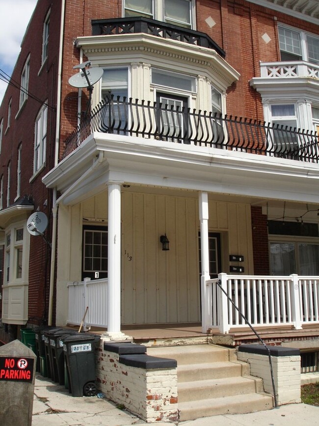 Building Photo - 113 E Lemon St Unit 113 E. LEMON ST. #1 REAR Rental