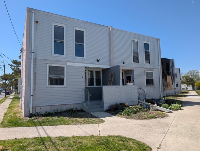 Building Photo - 1805 N Mississippi Ave Unit A