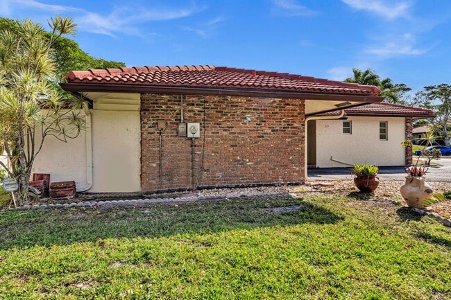 Building Photo - 313 NW 42nd St