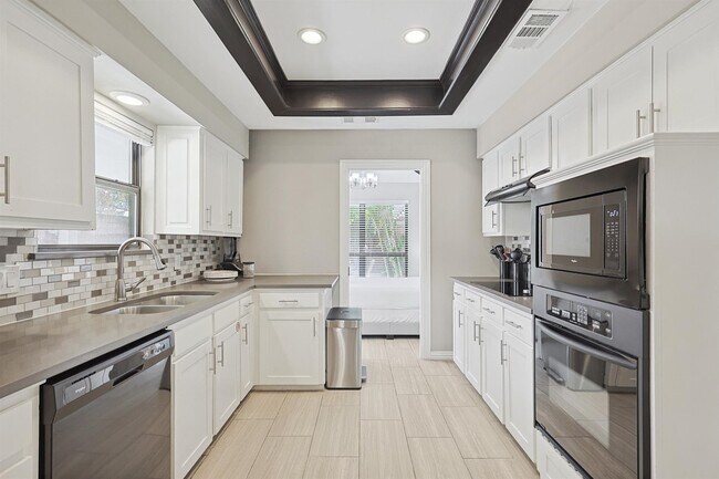 Photo - 812 Green Brook Dr