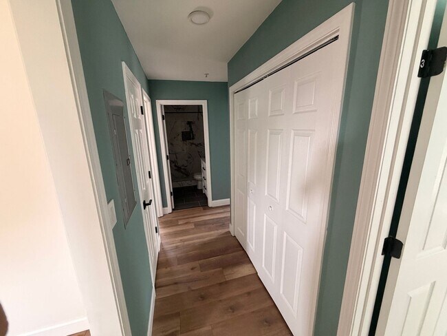 410 Sir Keegan Way Unit REN1-410 BR1 (Smaller BR on left) (HOLR)