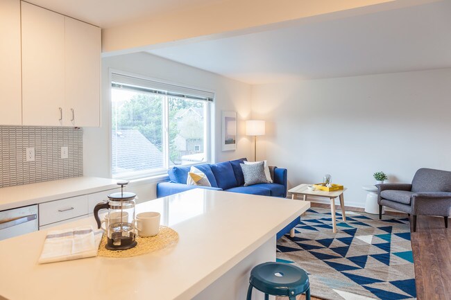 Photo - 215 Boston Street