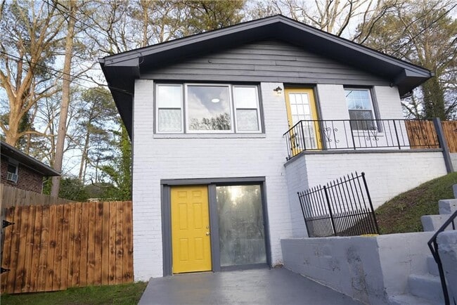 Photo - 1336 Willow Trail SW