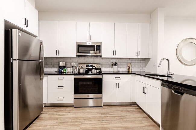 Photo - Lakeside Residence