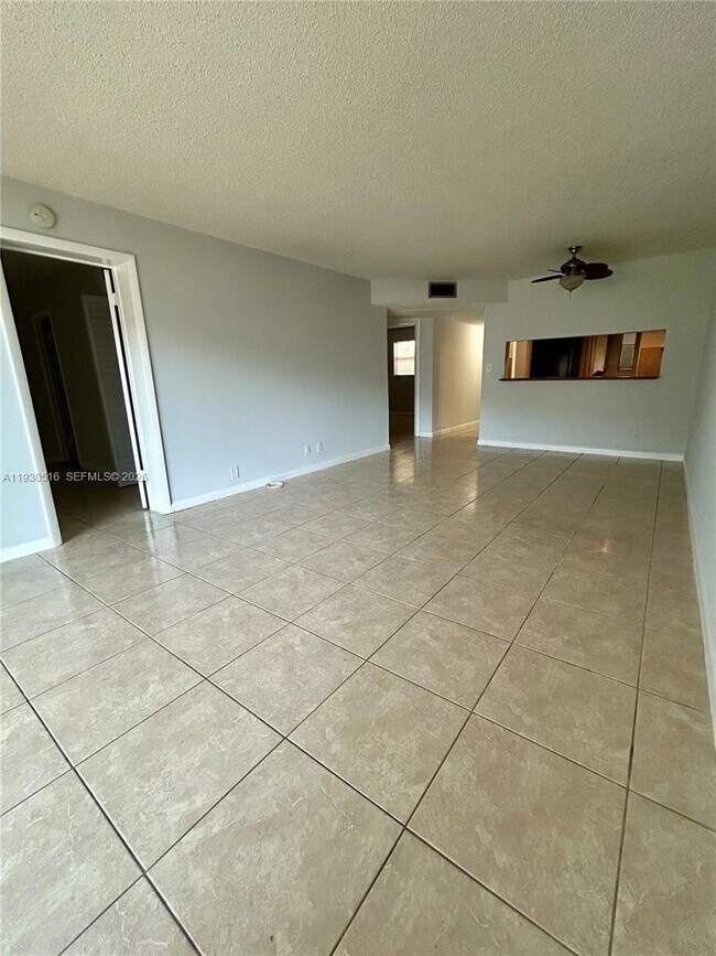 Photo - 8010 N Colony Cir Unidad 106