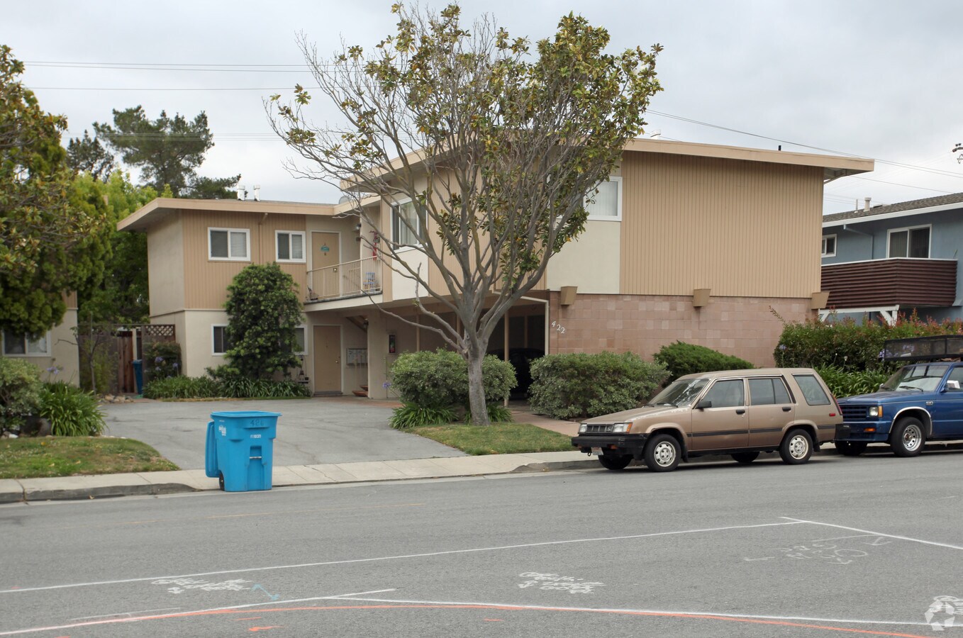 Photo - 422 East Sixteenth