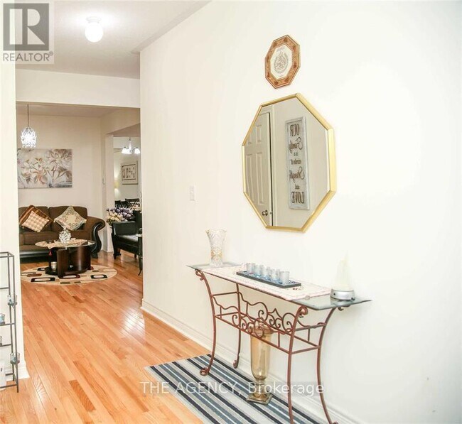 Photo - 647 Mockridge Terrace