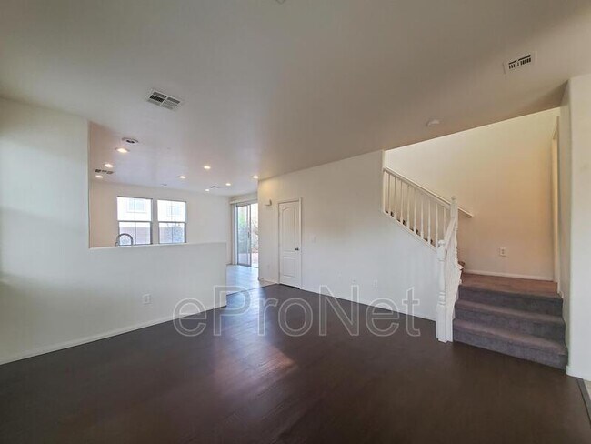 Photo - 3314 Cave Primrose St