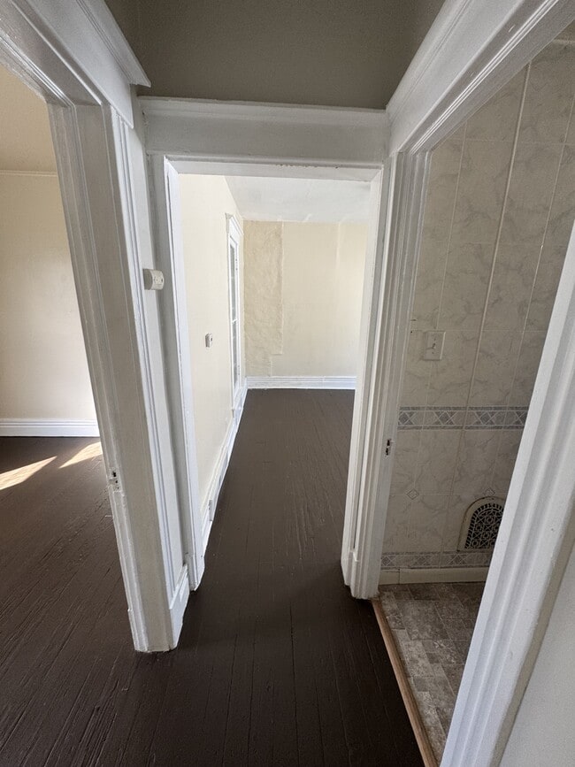 10 Lincoln Ave Unit 2