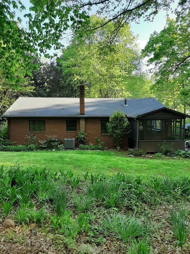 Photo - Ranch Home in Newton