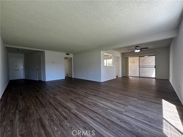 Photo - 475 E Cypress Ave Unidad 108