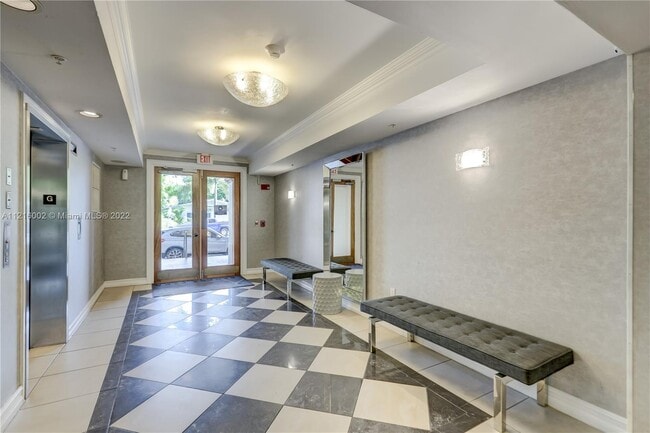 Photo - 1919 Van Buren St Unit 620A