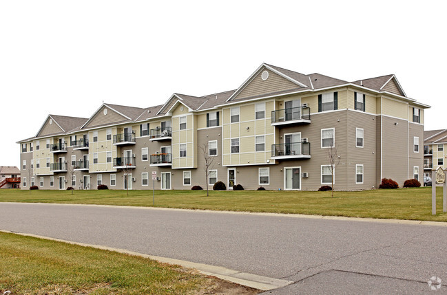 Cedar Ridge Apartments - Cedar Ridge Apartments