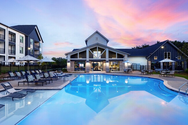 Photo - Elan Brookwood