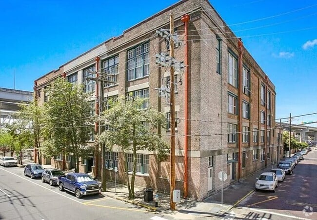 Building Photo - 1111 S Peters St Unit 405 Rental