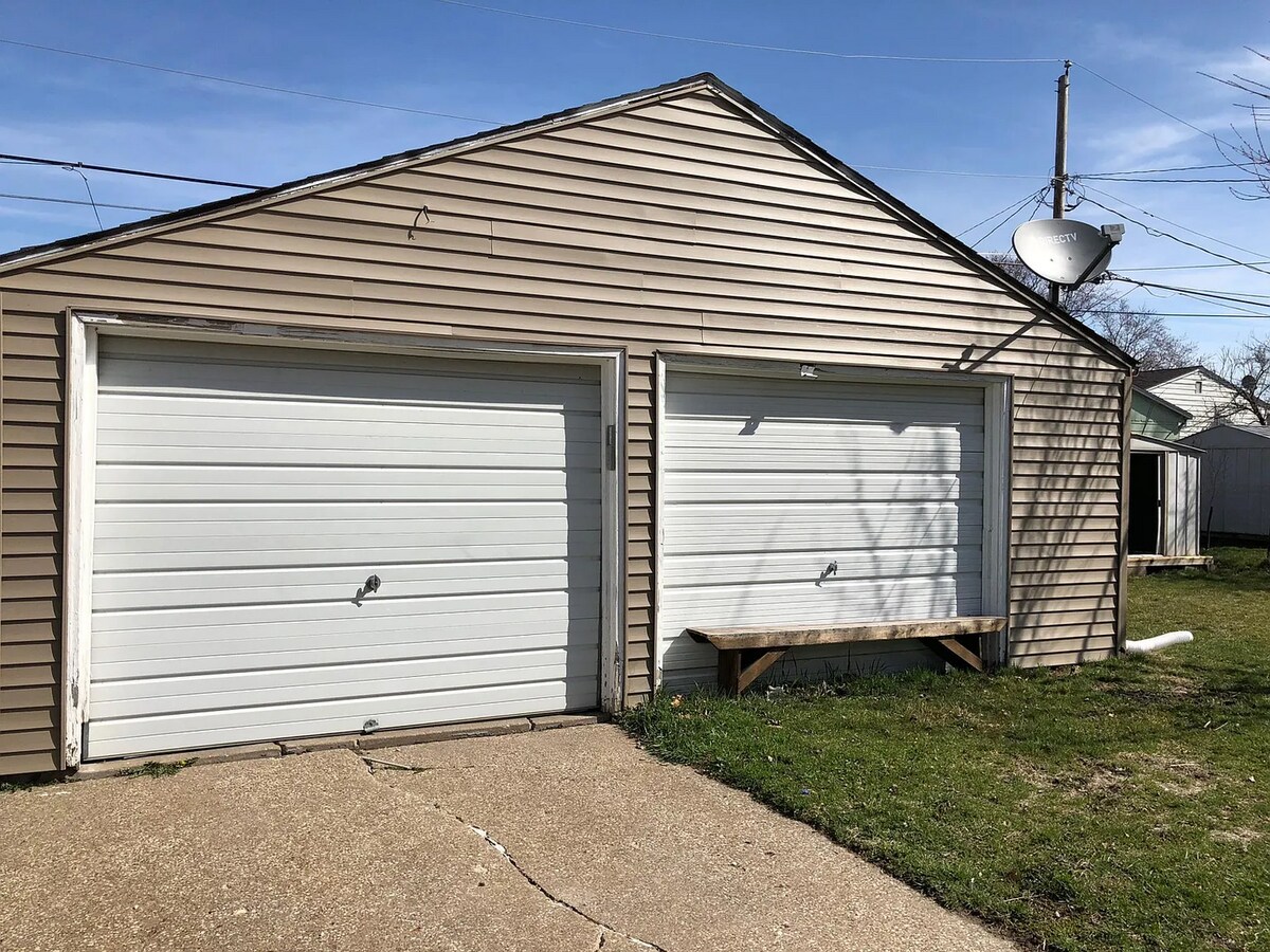 Photo - Check this Lovely 2-Bedroom Home!