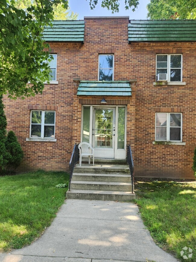 Building Photo - 610 Sycamore St Rental