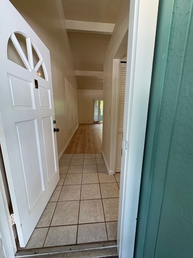 Photo - $3,000 / 2-BR / 2-BATH Townhouse with 1 parking Stall - HOKULANI IN KAILUA, 900 sq ft. Unit P203