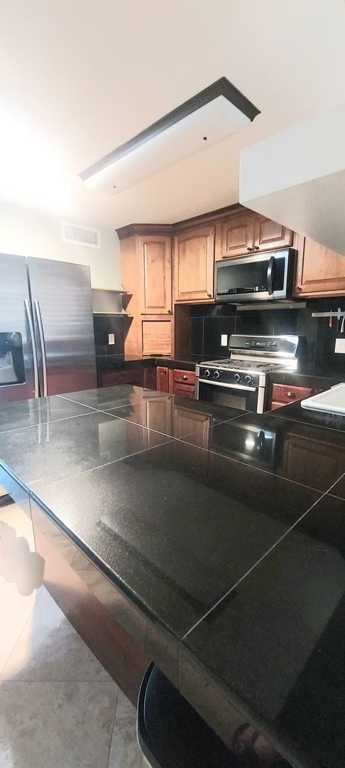 Photo - 816 W 10th St