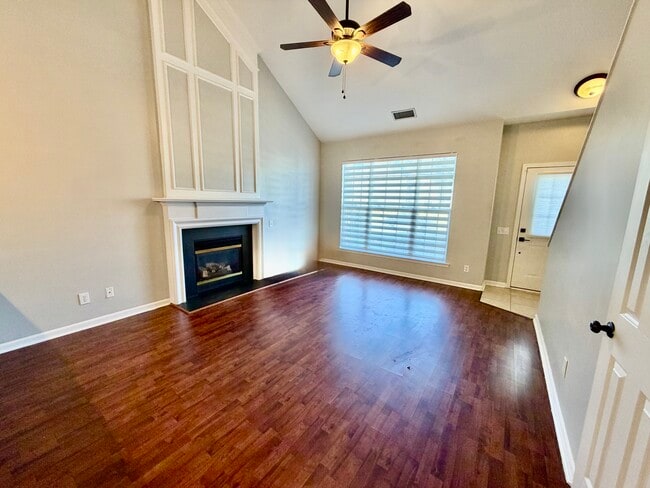 Photo - 10208 Roundleaf Dr