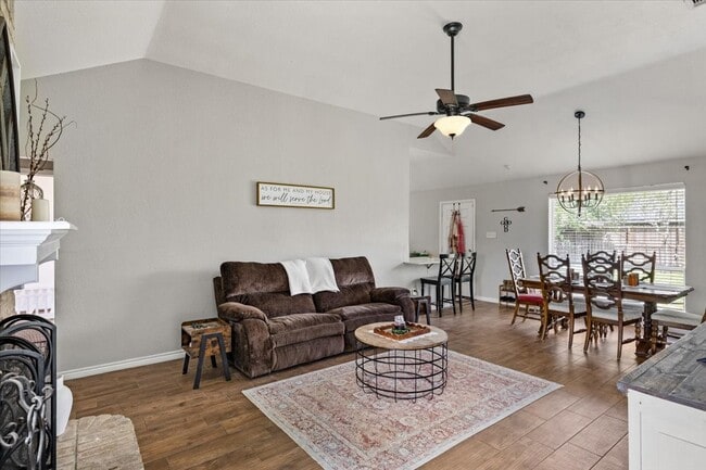 Photo - 5213 Winding Brook Dr