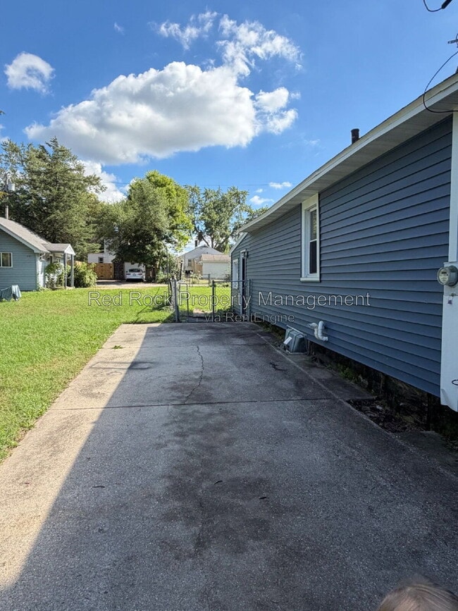 1147 McKinley Ave