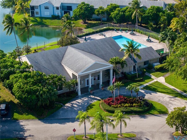 Photo - 1400 Jefferson Dr Unit 1400B