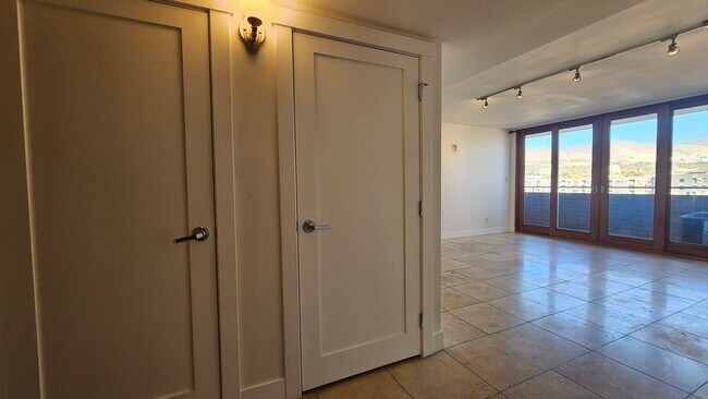 Photo - 230 E 300 S Unit 1008