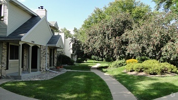 Building Photo - 6964 Park Ridge Dr Rental