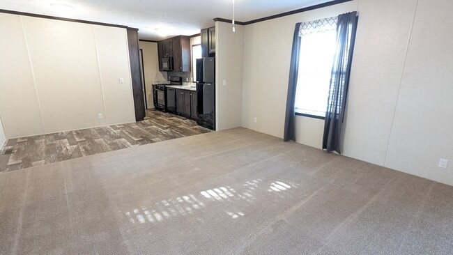 Photo - 46000 Geddes Rd