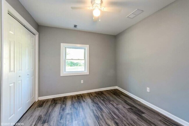 Photo - 1840 E Main St