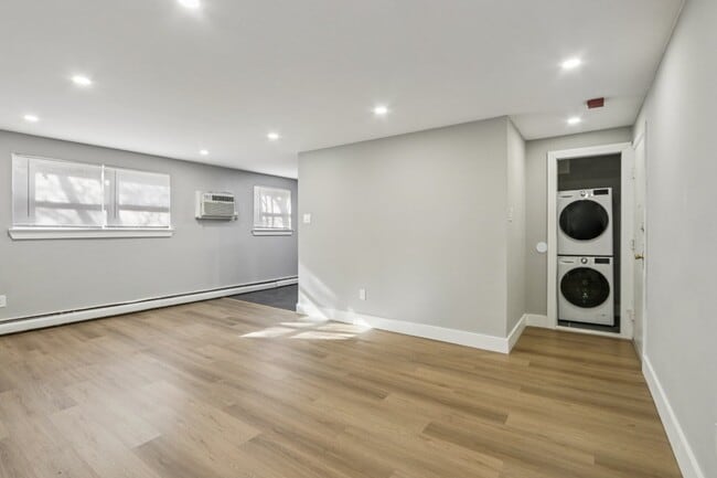 Photo - Oakland Terrace Apartments