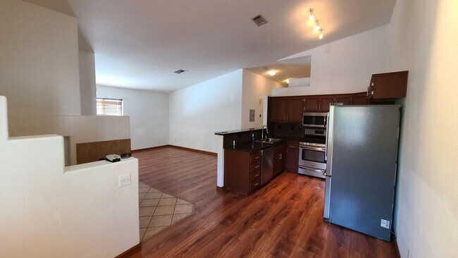 Photo - Upstairs Condo with Mountain and City View
