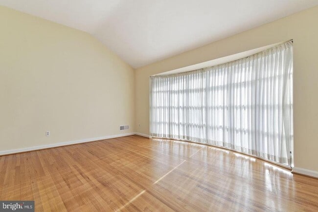 Photo - 6011 Roosevelt St