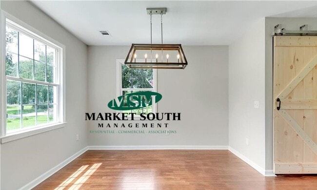 Photo - 326 Columbus Dr