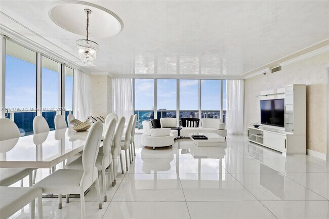 Photo - 1830 S Ocean Dr Unidad PH-5102