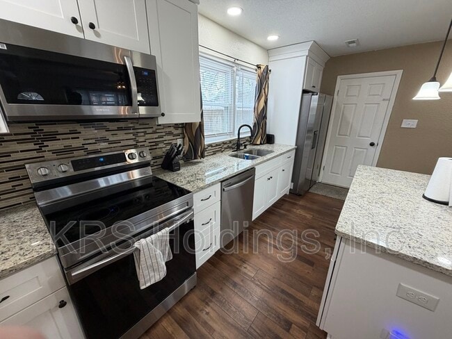 Photo - 391 Hospital Dr